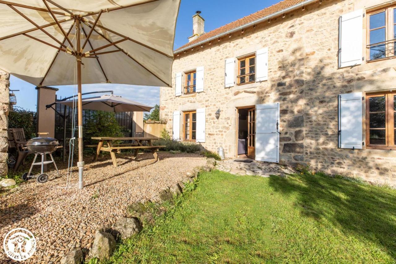 Aux 2 Puys - Gîte Le Lemptégy Saint-Priest-des-Champs Extérieur photo