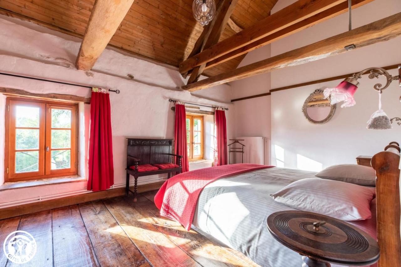 Aux 2 Puys - Gîte Le Lemptégy Saint-Priest-des-Champs Extérieur photo